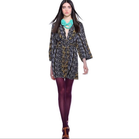 BUNDLE SALE 💵4 FOR $20! Issa London Zebra Kimono Dress - Picture 2 of 6